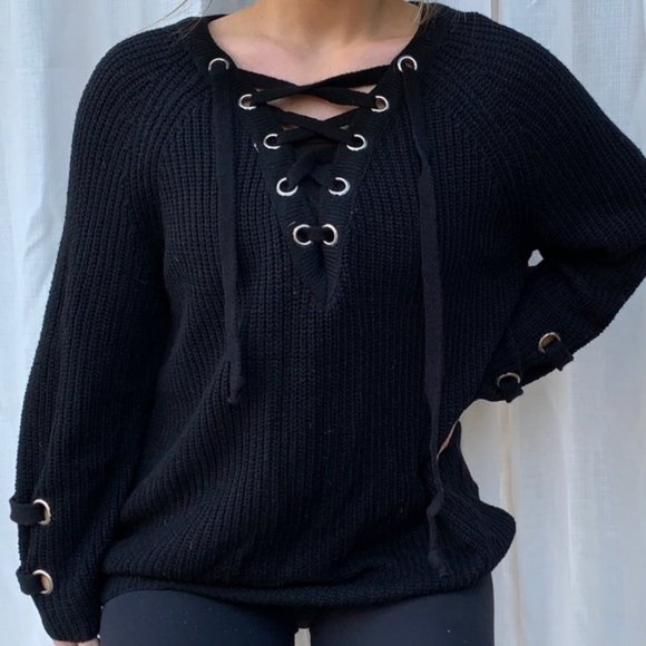 Love + Harmony Sweaters - Love + Harmony V-Neck Long Sleeve Lace Up Sweater Cable Knit Black XS/S